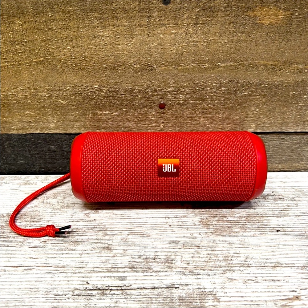 JBL Flip 3 Splashproof Portable Stereo Bluetooth Speaker Red